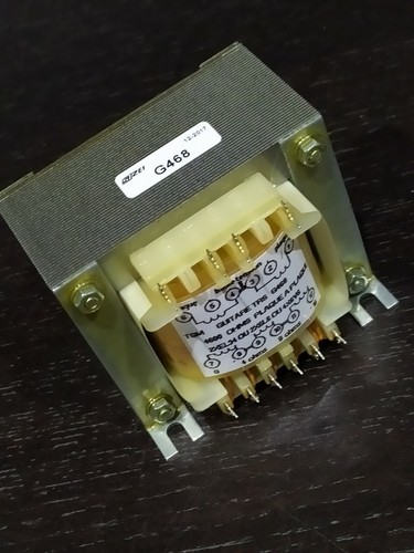 Trasformatore amplificatore - trasformatore,